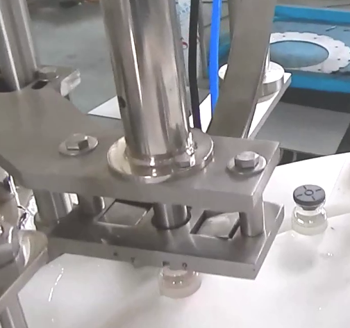 8ml、13ml、15ml裝眼藥水灌裝機細節(jié)圖